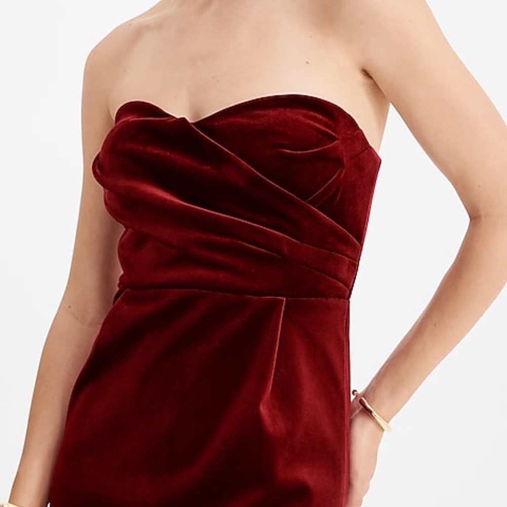 NWT red velvet strapless holiday dress M